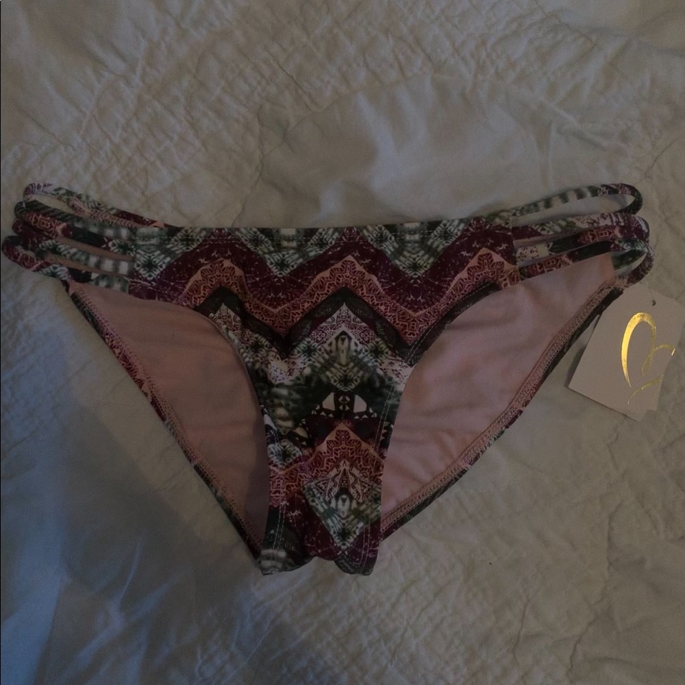 NWT Patterned Cheeky Bikini Bottoms